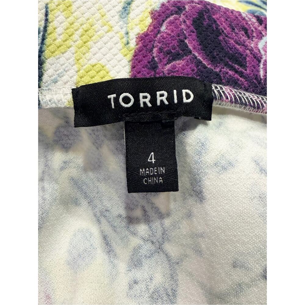 TORRID White Base Floral Print Skater Style Skirt Plus Size 4 NWOT - Picture 6 of 6